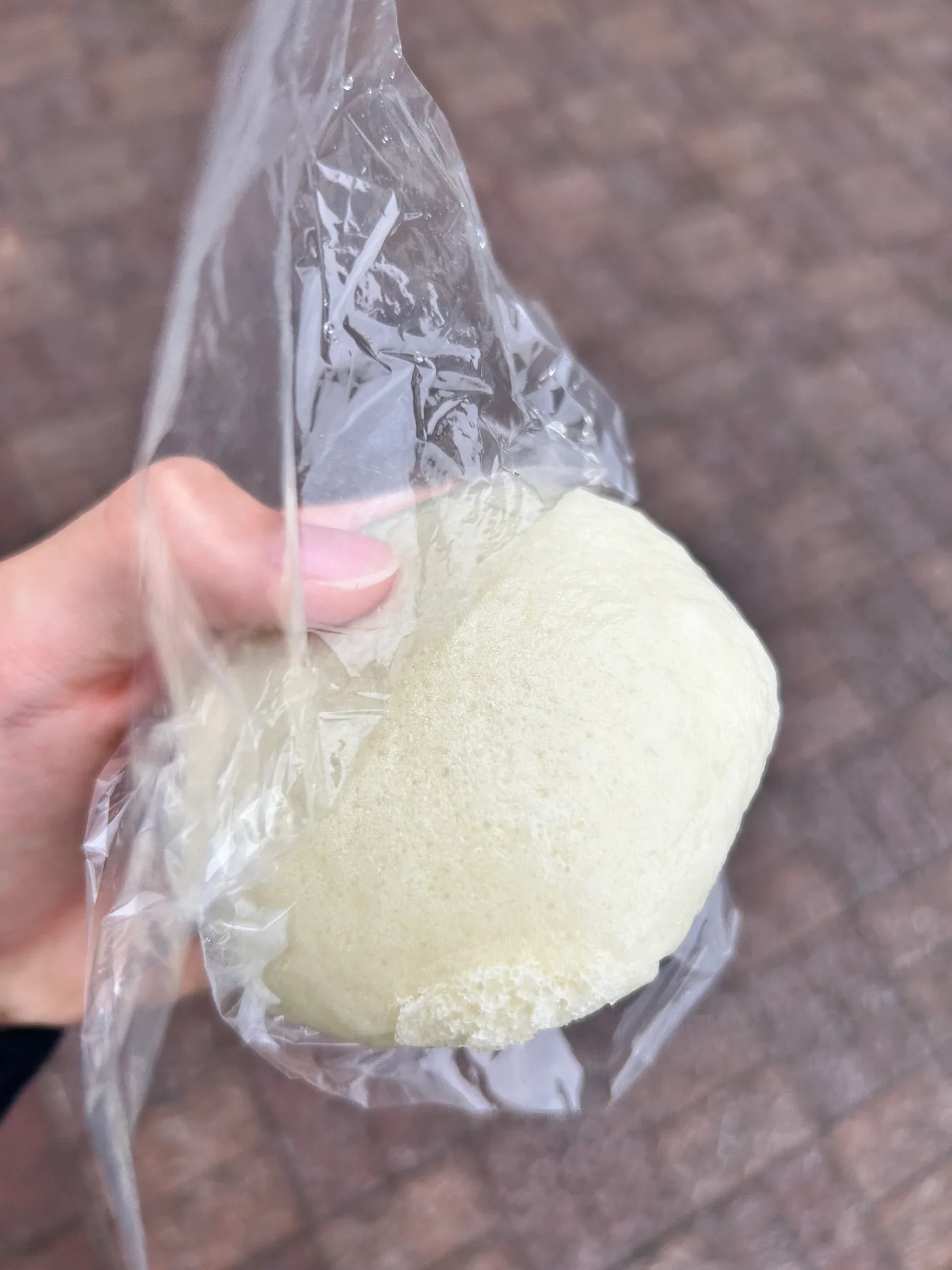 加治木名物加治木饅頭，酒種麵皮包入紅豆餡