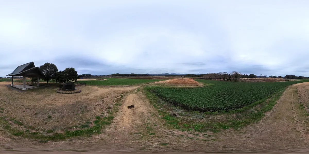 從鬼之窟古墳北側拍攝的西都原古墳群360度全景