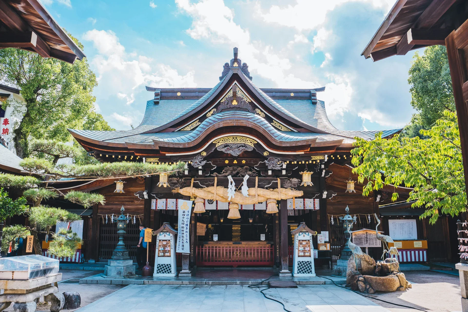 櫛田神社本殿外觀與注連繩,位於福岡市博多區