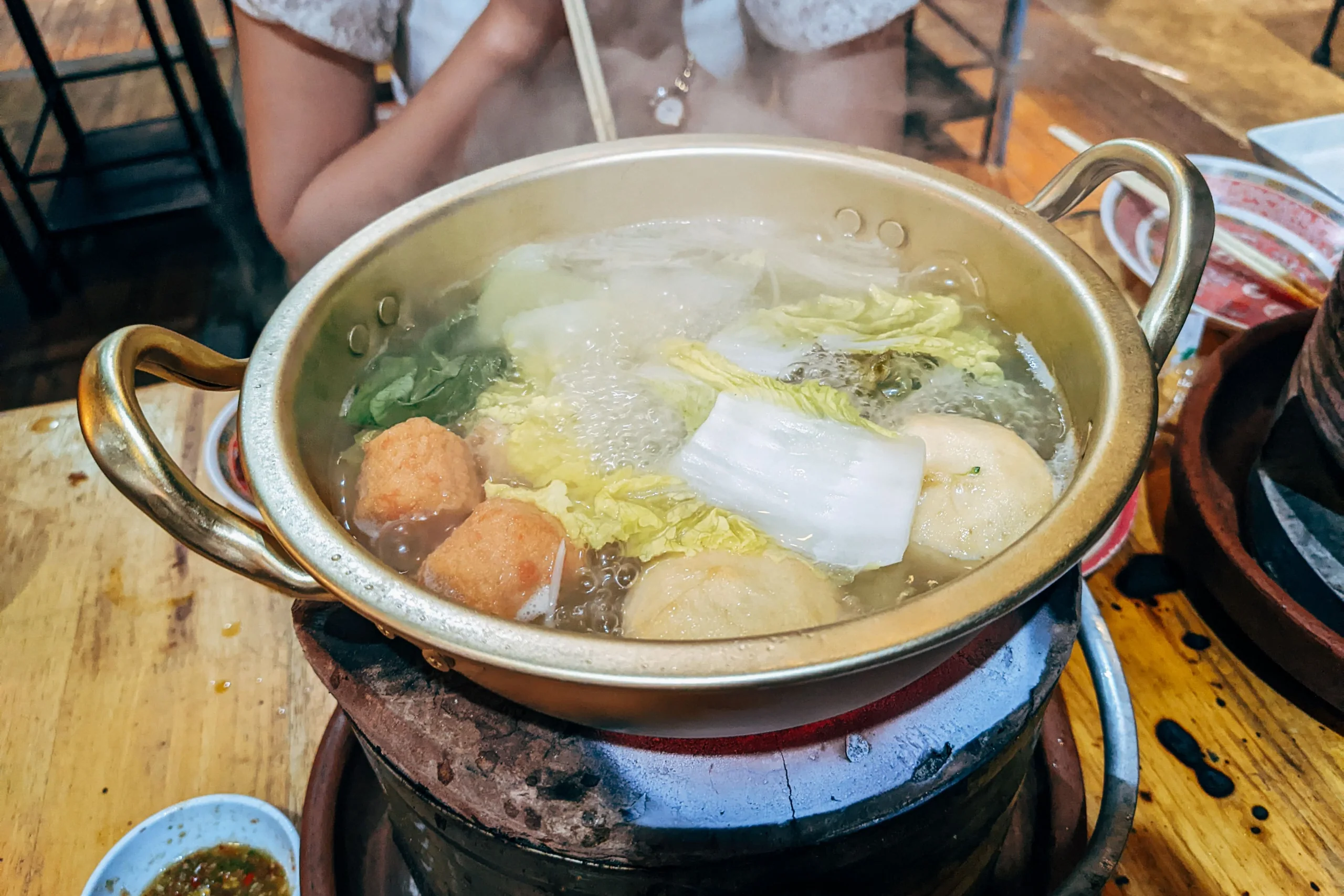 福岡牛腸鍋 2026|楽天地、おおやま、前田屋怎麼選?味噌、醬油與單人吃法