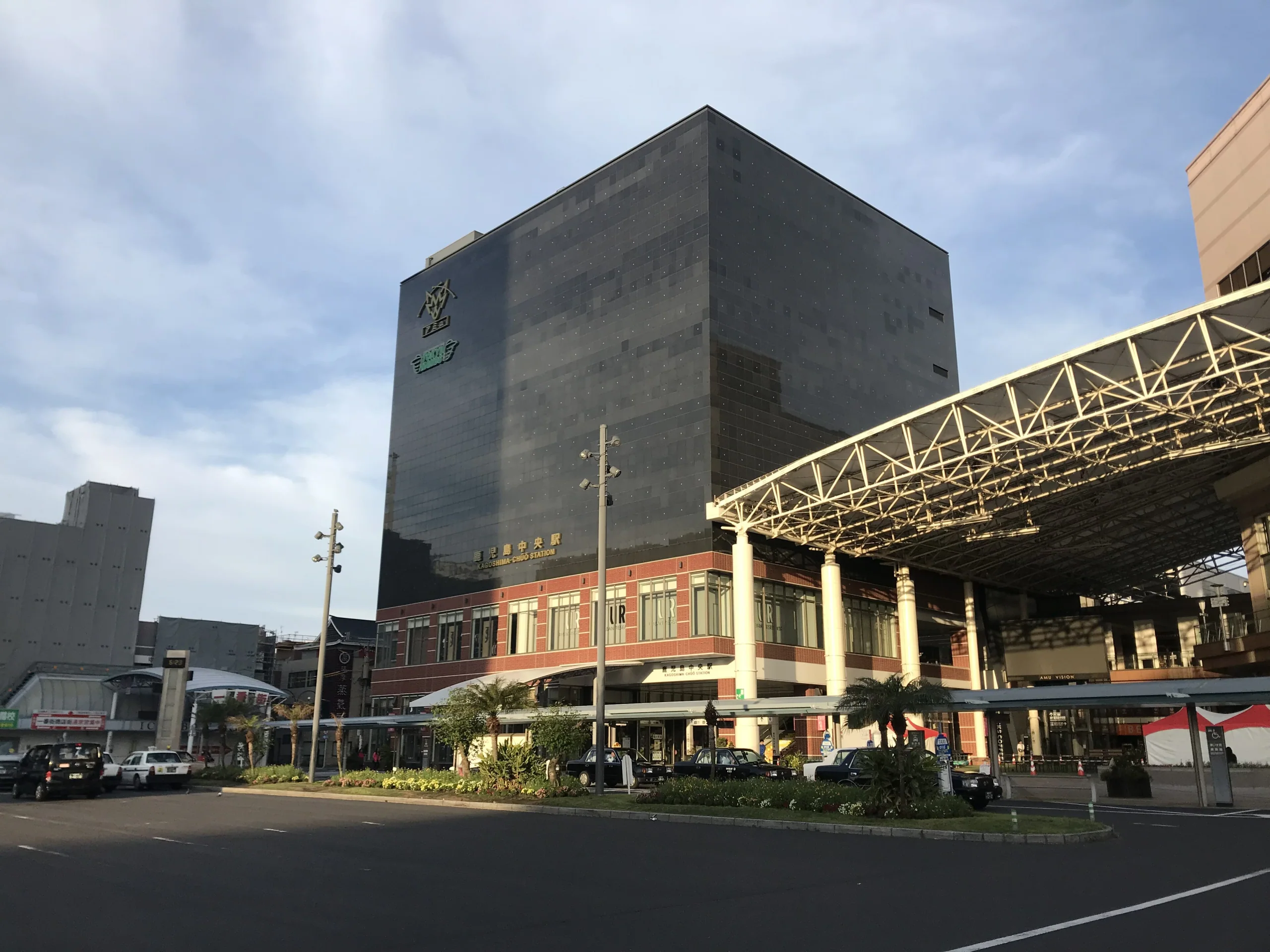 鹿兒島中央站站房與站前廣場