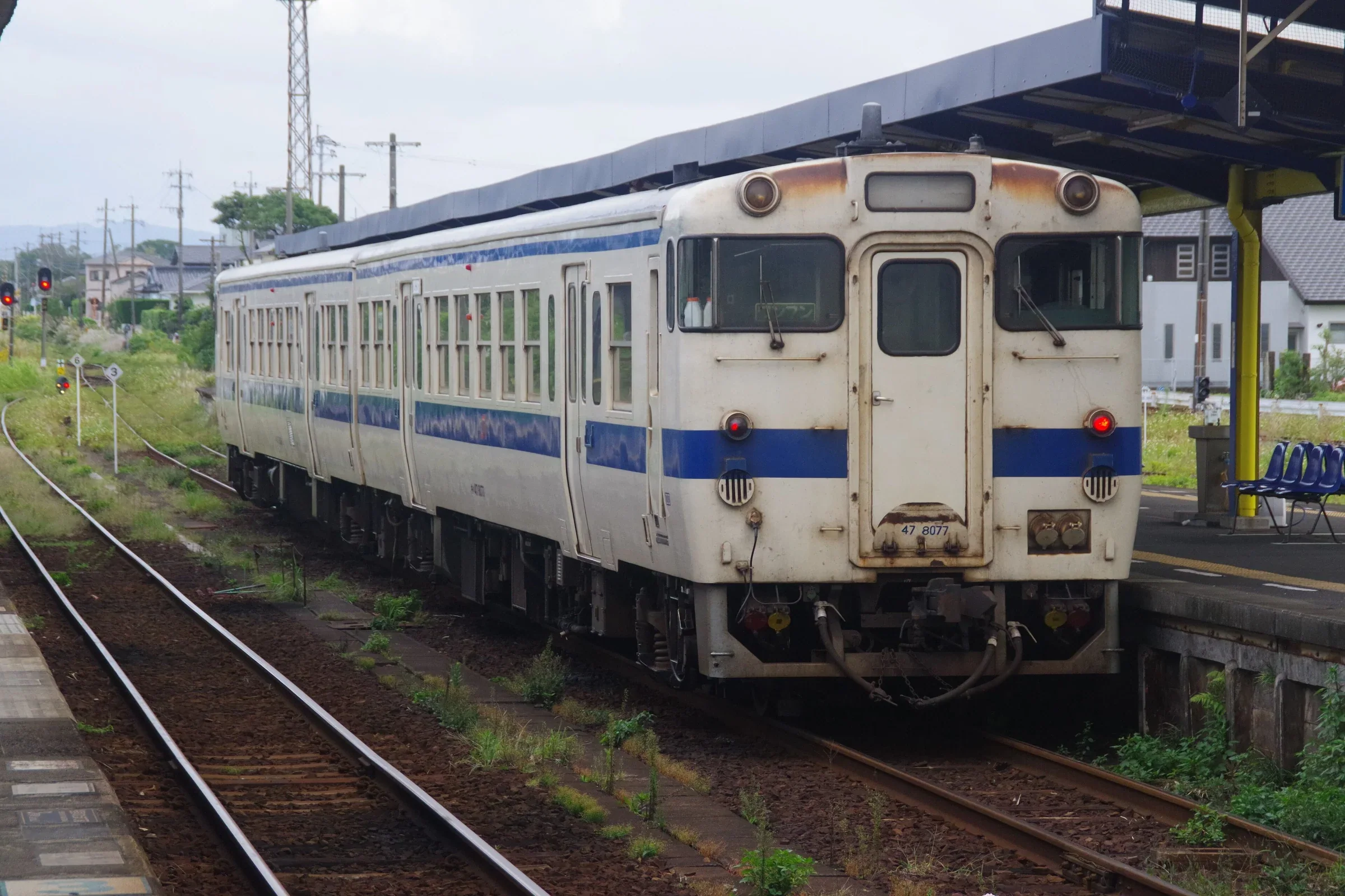 指宿站停靠的 JR 九州普通列車