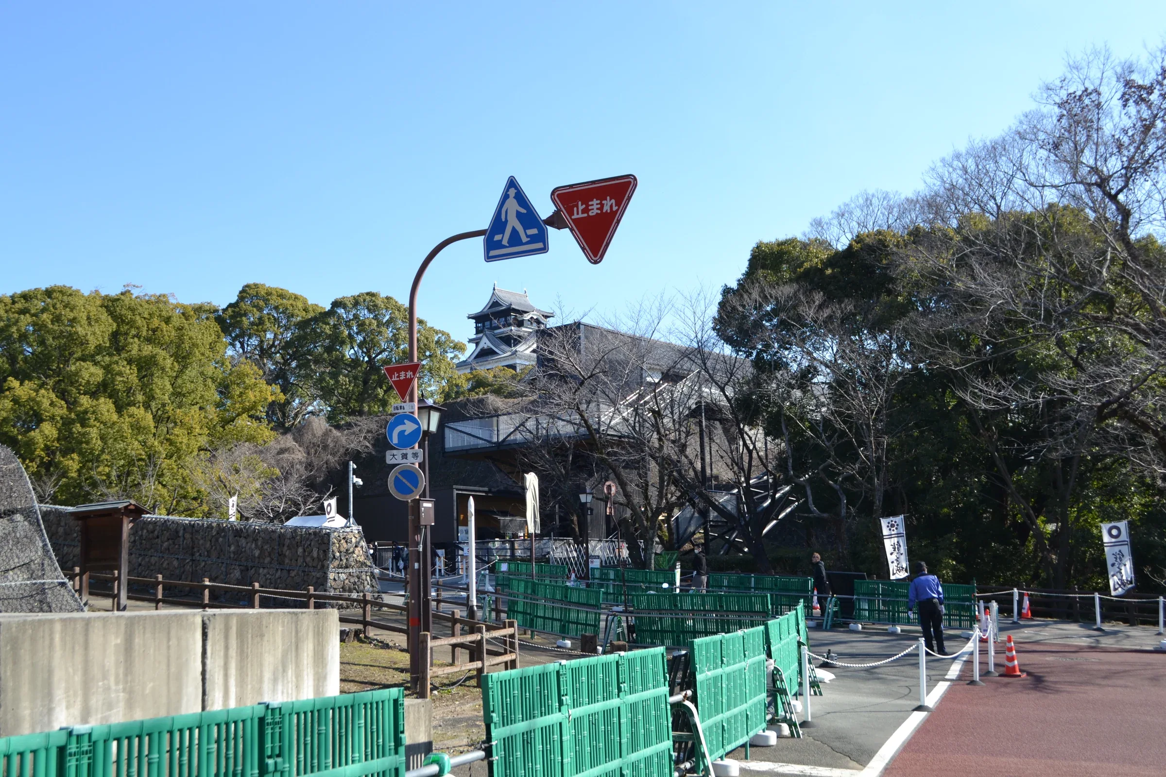 熊本城南口一帶的參觀入口與城樓，2023 年實景