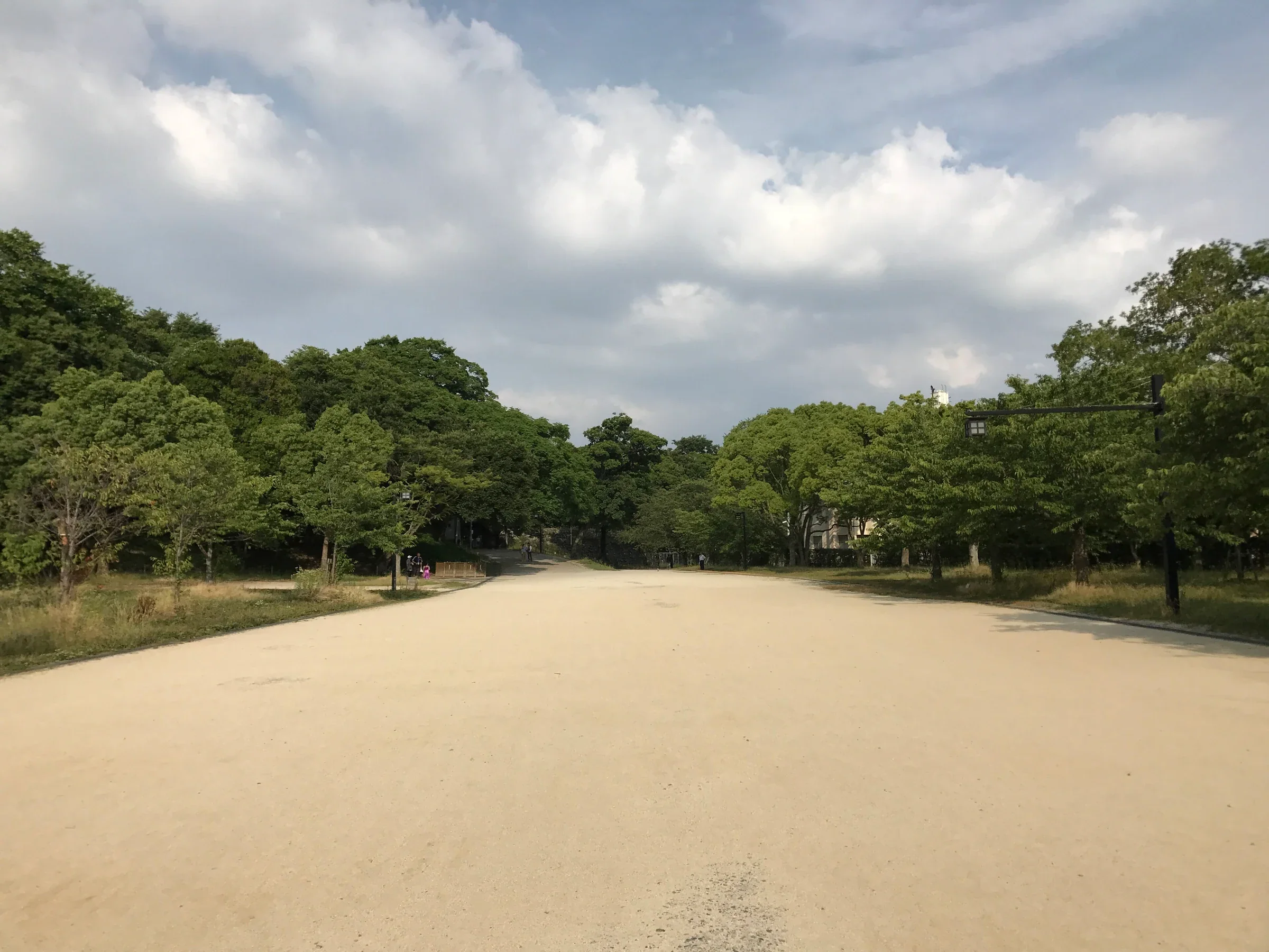 舞鶴公園林間園路與開闊步道