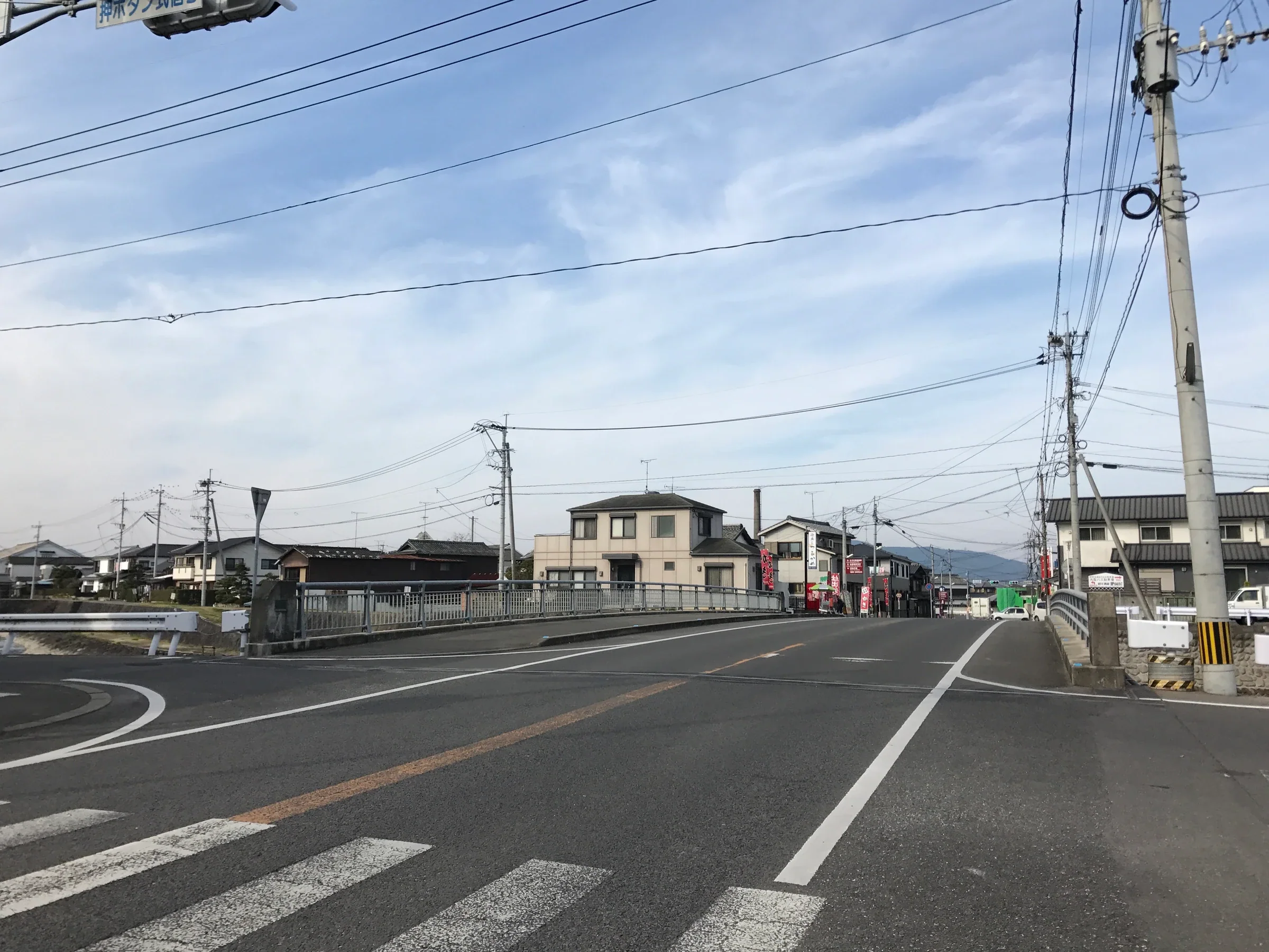 佐賀肥前濱宿無車散步路線示意圖:酒藏街、濱川與田園鐵道接駁方向