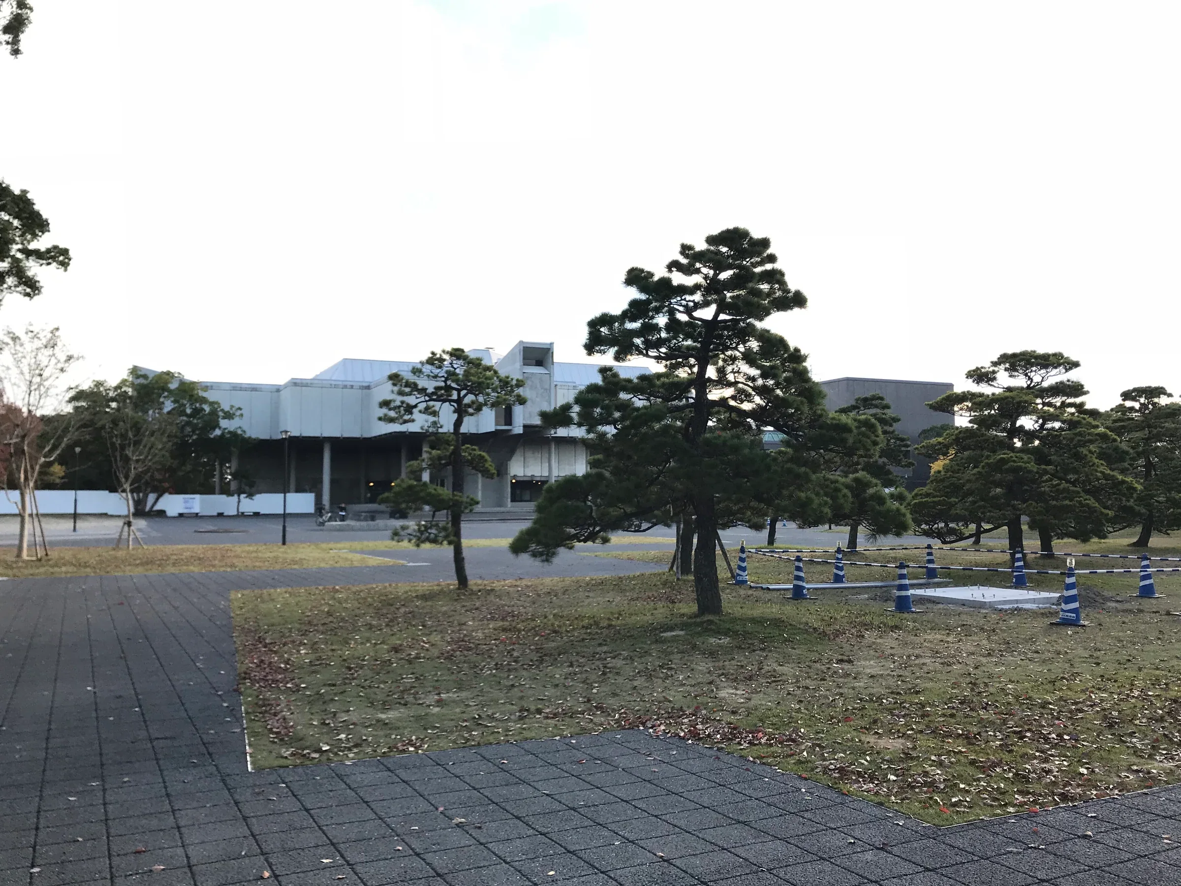 佐賀縣立博物館與佐賀縣立美術館外觀