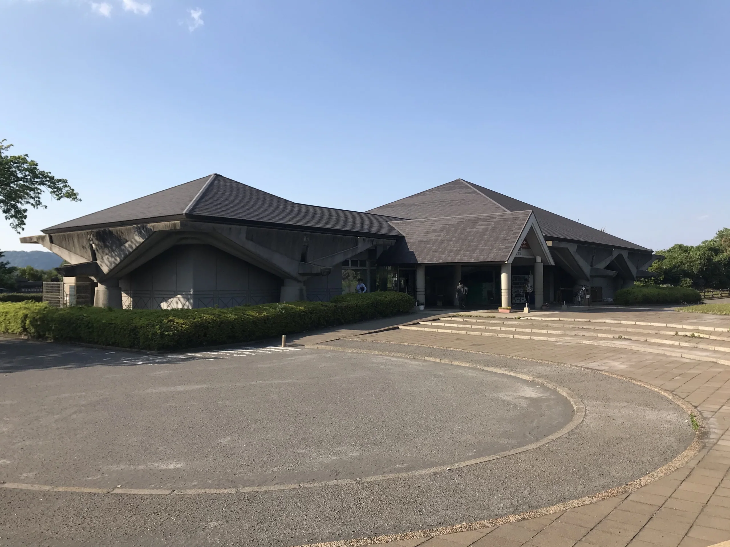 櫻島遊客中心低層展館與入口前廣場