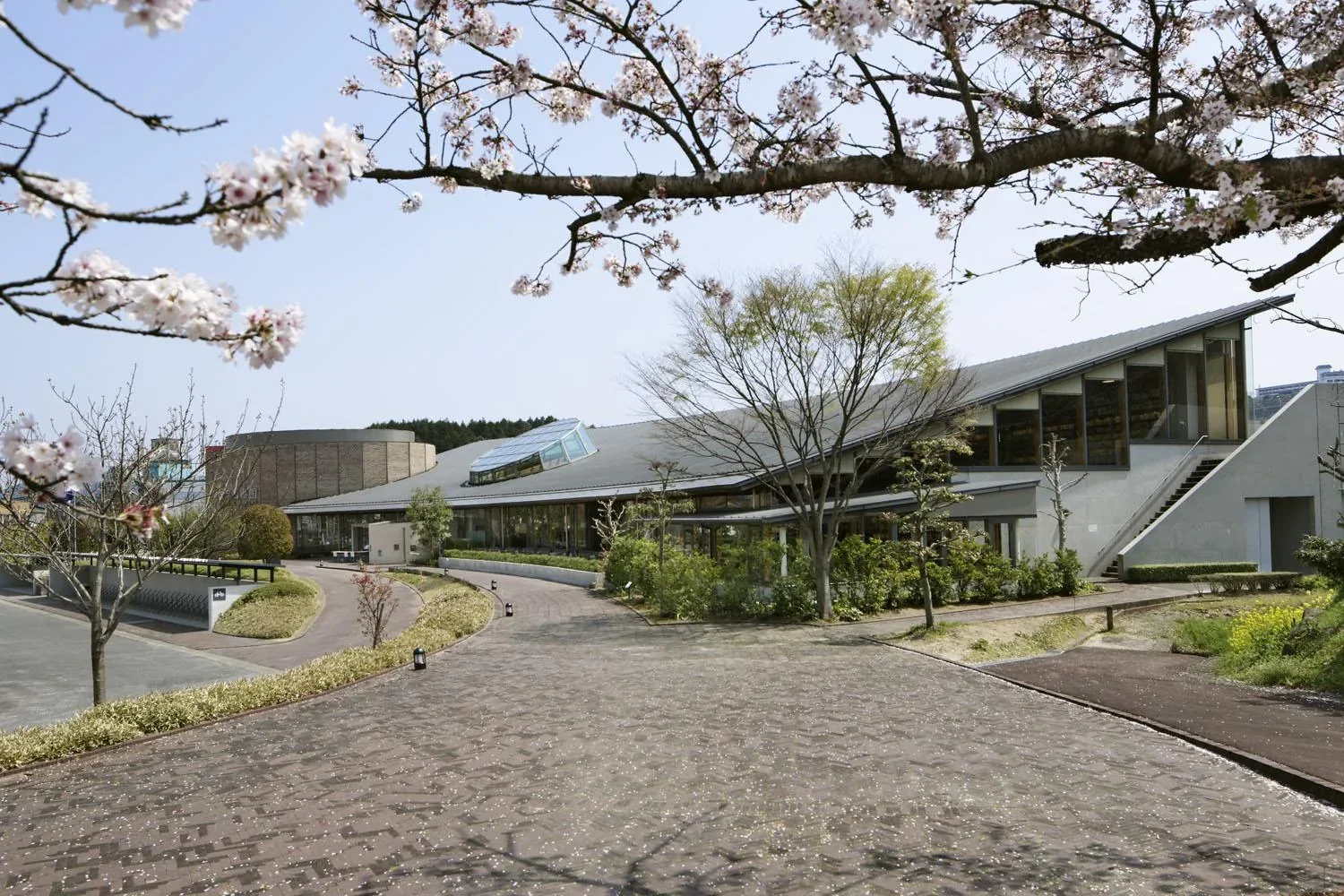 武雄溫泉一日遊路線圖:樓門、元湯、圖書館、武雄神社大楠與御船山樂園
