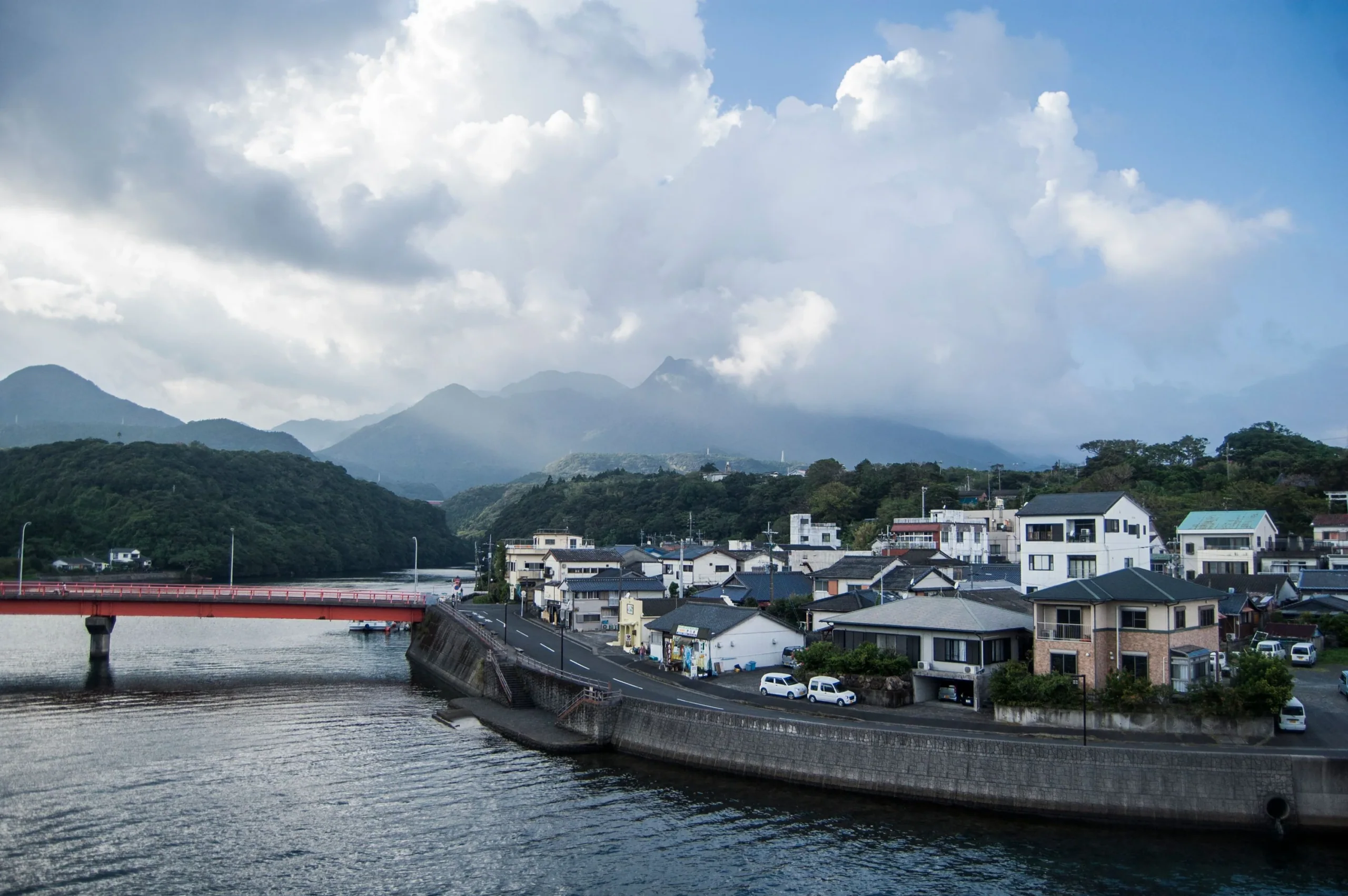 屋久島住宮之浦還是安房?2026山線現況、早船、登山便當與兩間實住型飯店
