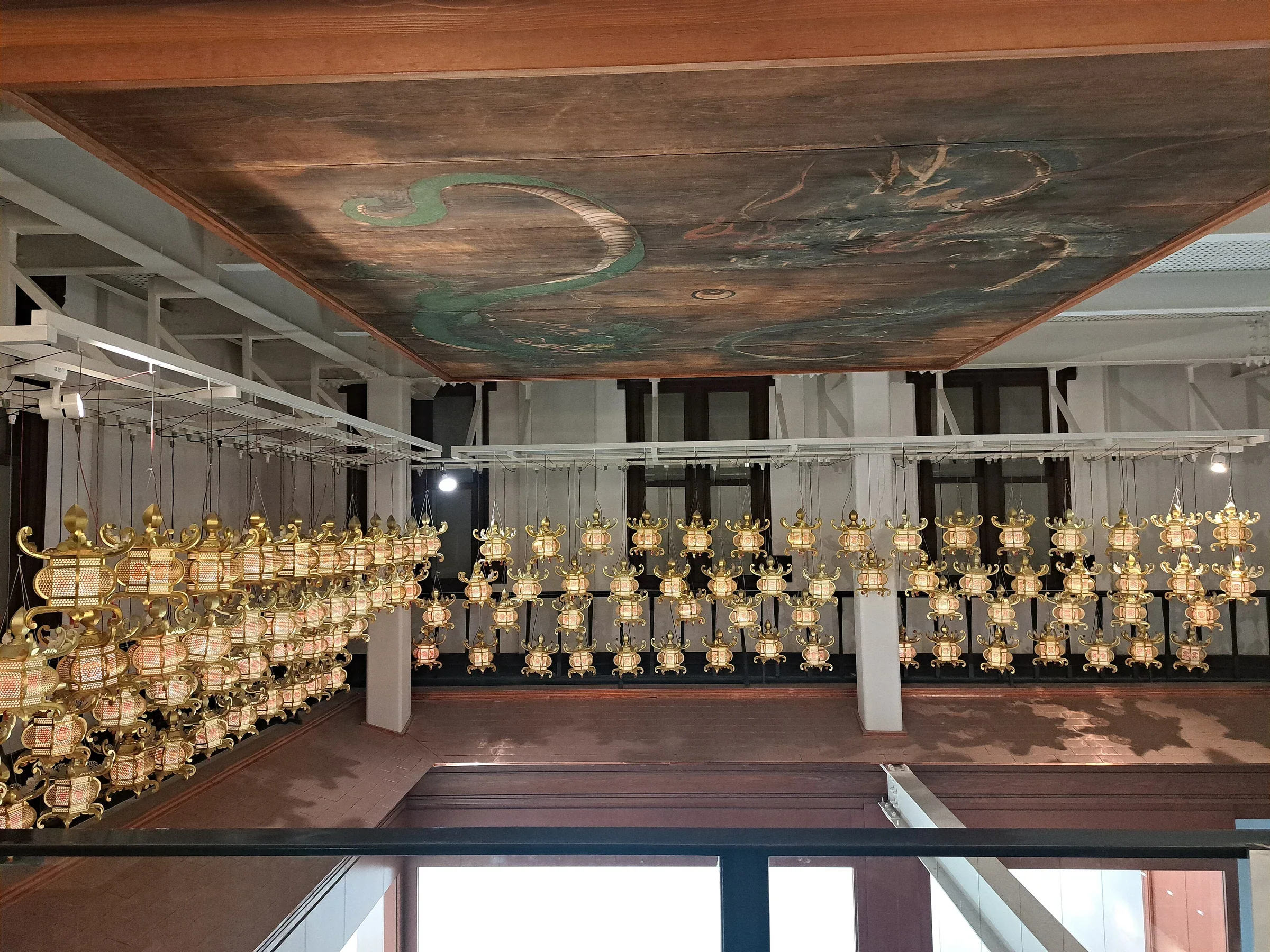 山鹿燈籠民藝館內展示的和紙燈籠